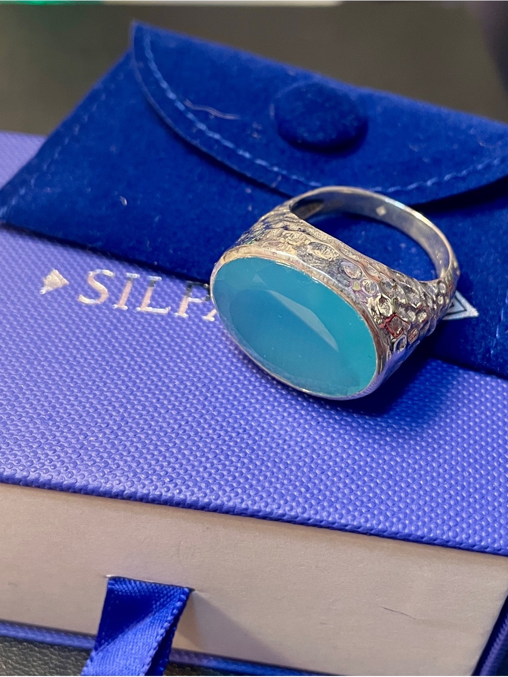 Silpada Retired Chalcedony & Hammered 925 Silver Statement Ring. Size 9. NWOT